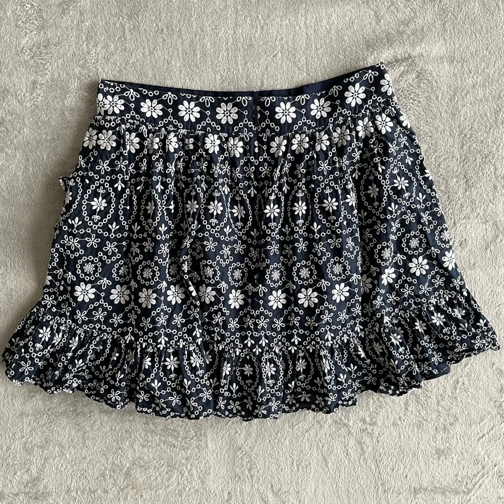 Kate Spade Shore Thing Eyelet Wrap Mini Skirt Size 12
